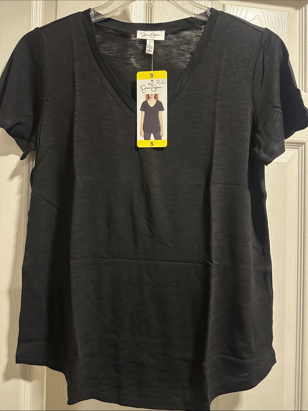 🆕 Jessica Simpson color Black V-Neck Short Sleeve Tee